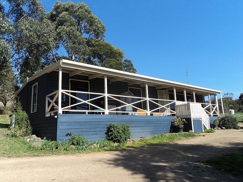 42 Milburn Road, Linton VIC 3360