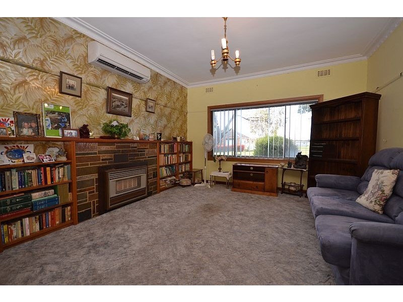 6 Horwood Drive, Canadian VIC 3350