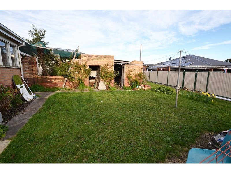 6 Horwood Drive, Canadian VIC 3350