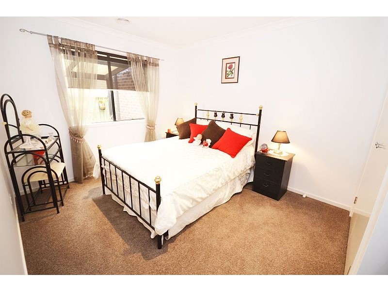 19 Lowry Crescent, Miners Rest VIC 3352