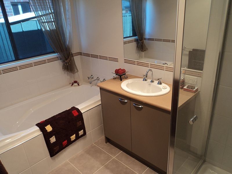 19 Lowry Crescent, Miners Rest VIC 3352