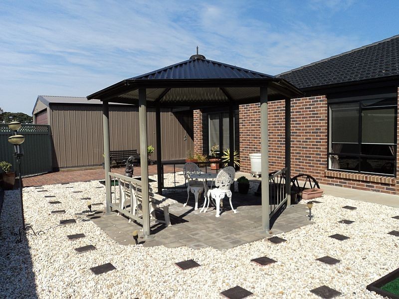 19 Lowry Crescent, Miners Rest VIC 3352