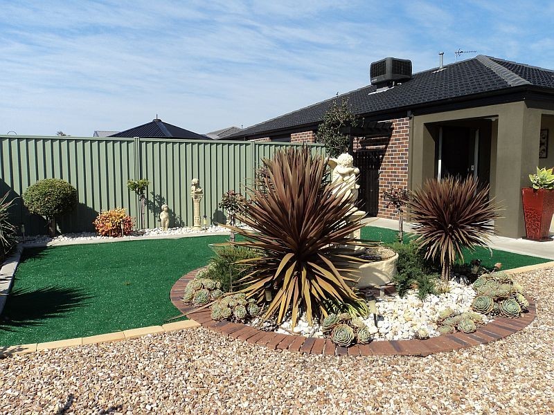 19 Lowry Crescent, Miners Rest VIC 3352