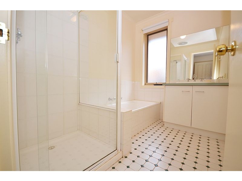 26 Shari Drive, Delacombe VIC 3356