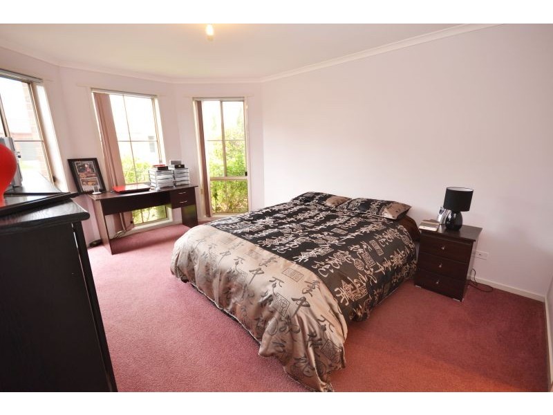 9 Regina Street, Mitchell Park VIC 3355