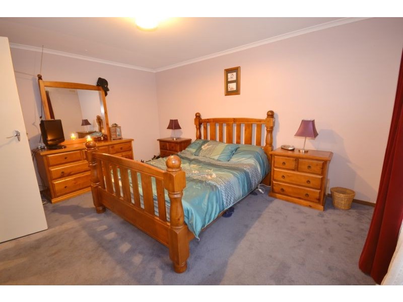 30 Club Crescent, Invermay Park VIC 3350