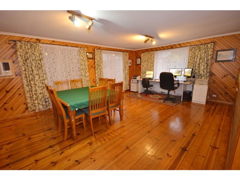 30 Club Crescent, Invermay Park VIC 3350