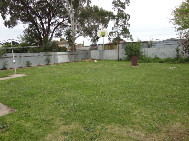 10 Waldemar Street, Wendouree VIC 3355