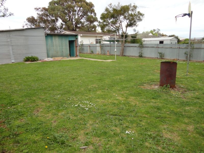 10 Waldemar Street, Wendouree VIC 3355