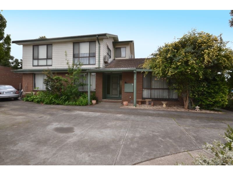 7 Lewis Court, Sebastopol VIC 3356