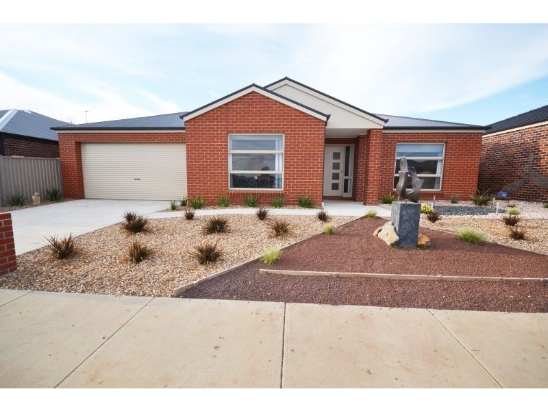 24 Ilvia Way, Sebastopol VIC 3356