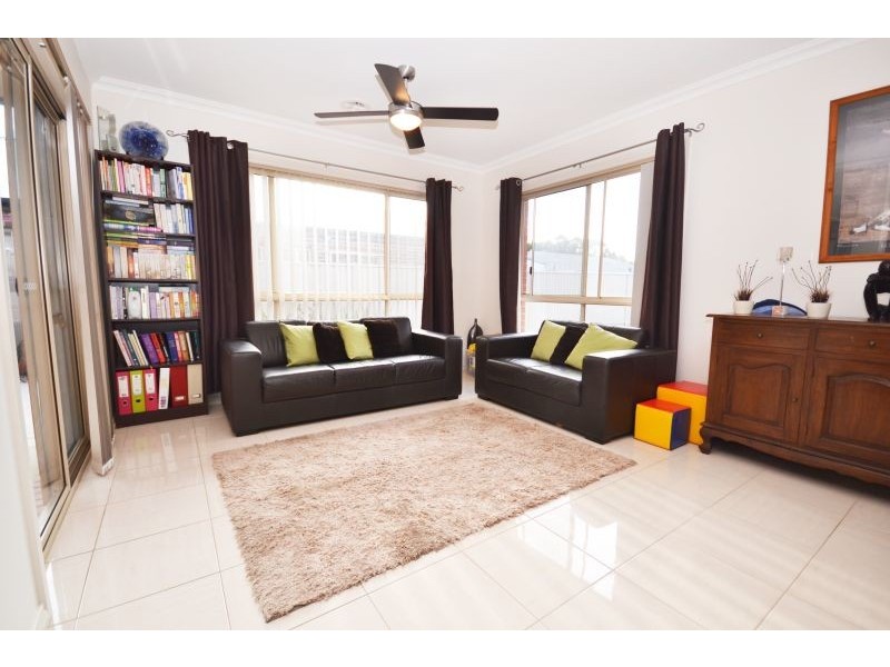 24 Ilvia Way, Sebastopol VIC 3356