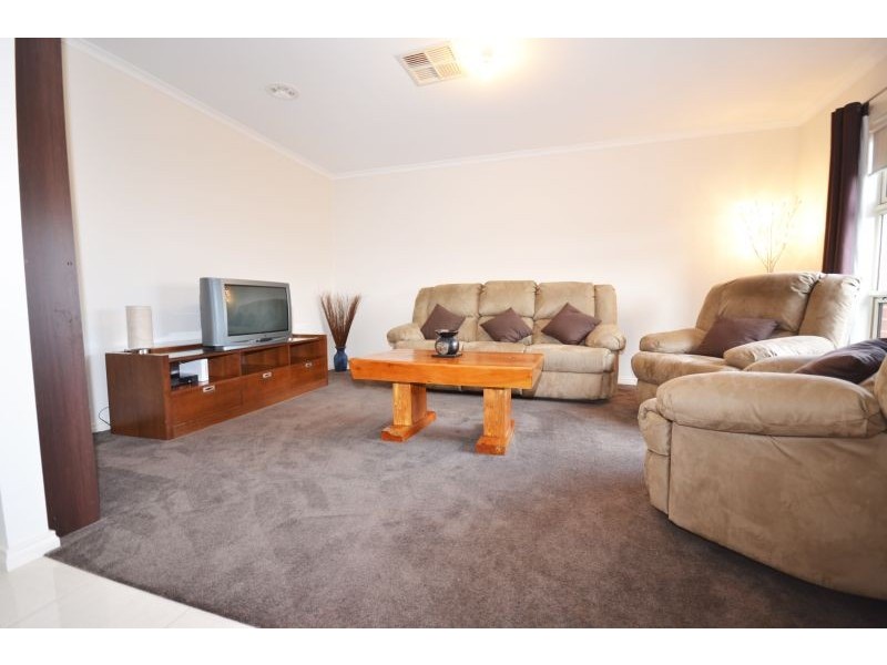 24 Ilvia Way, Sebastopol VIC 3356