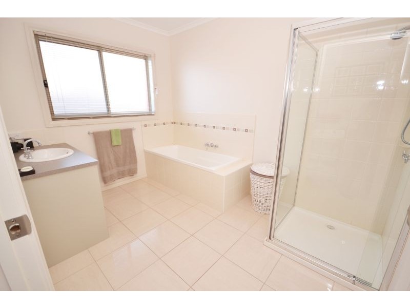 24 Ilvia Way, Sebastopol VIC 3356