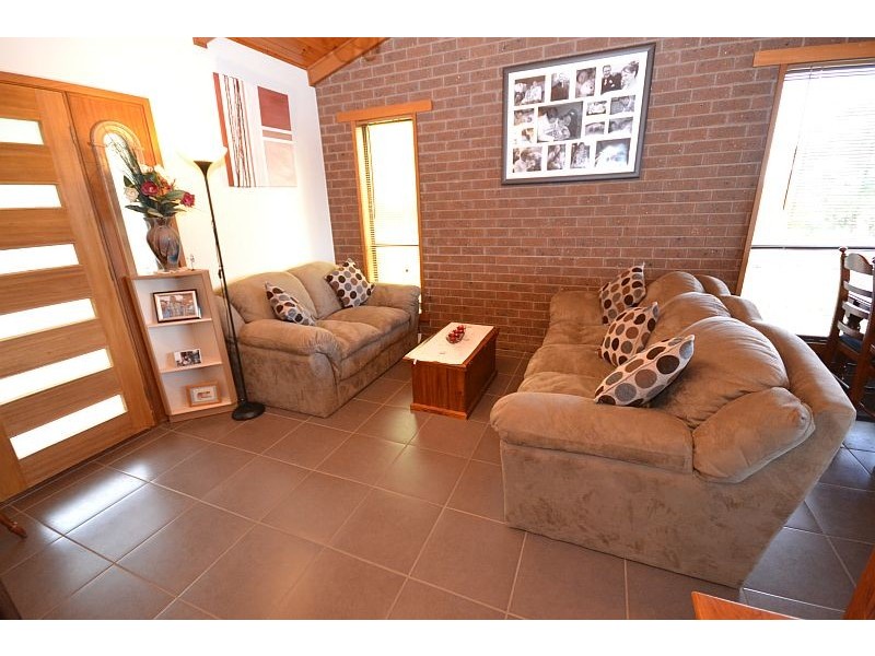 110 Church Street, Learmonth VIC 3352