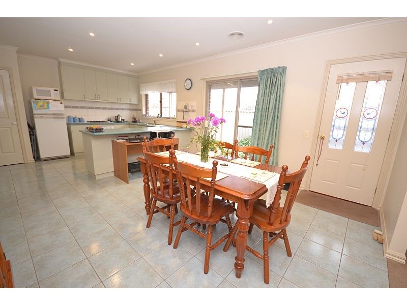 2a Oliver Street, Ballarat VIC 3350