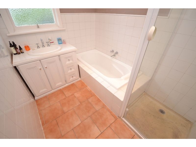 34 Oak Street, Wendouree VIC 3355