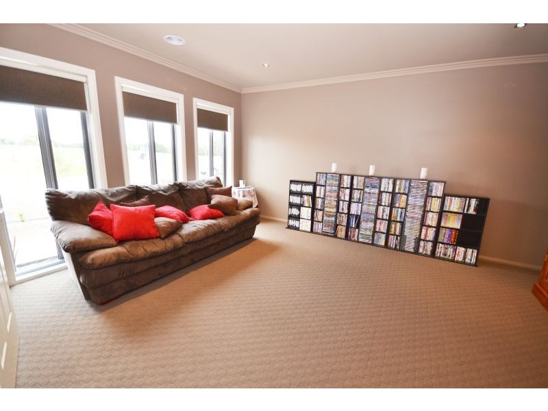 2 Bult Close, Miners Rest VIC 3352