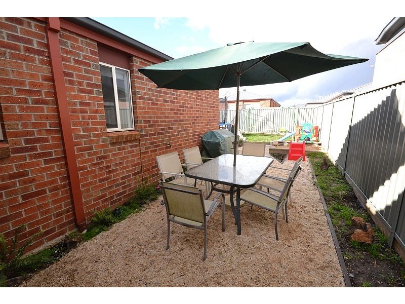 15 Oscar Drive, Sebastopol VIC 3356