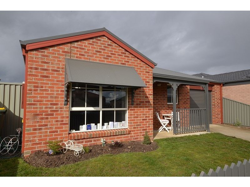 15 Oscar Drive, Sebastopol VIC 3356