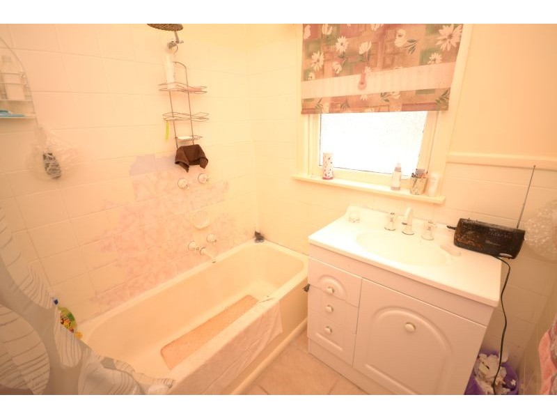 138 Ryan Street, Brown Hill VIC 3350