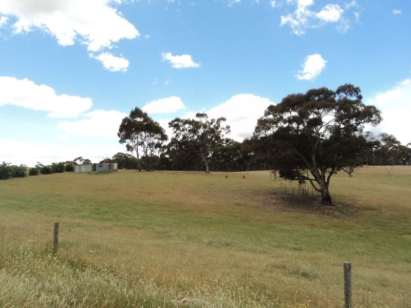 165 Kierces Road, Clunes VIC 3370