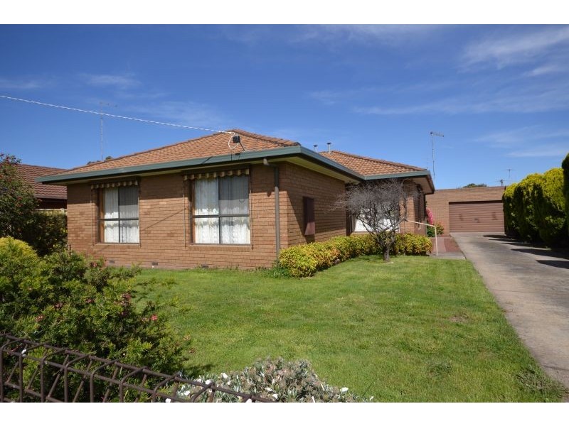 34 Cromwell Street, Sebastopol VIC 3356