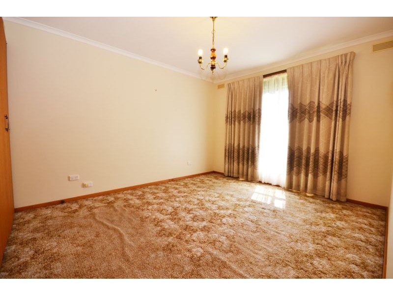 34 Cromwell Street, Sebastopol VIC 3356