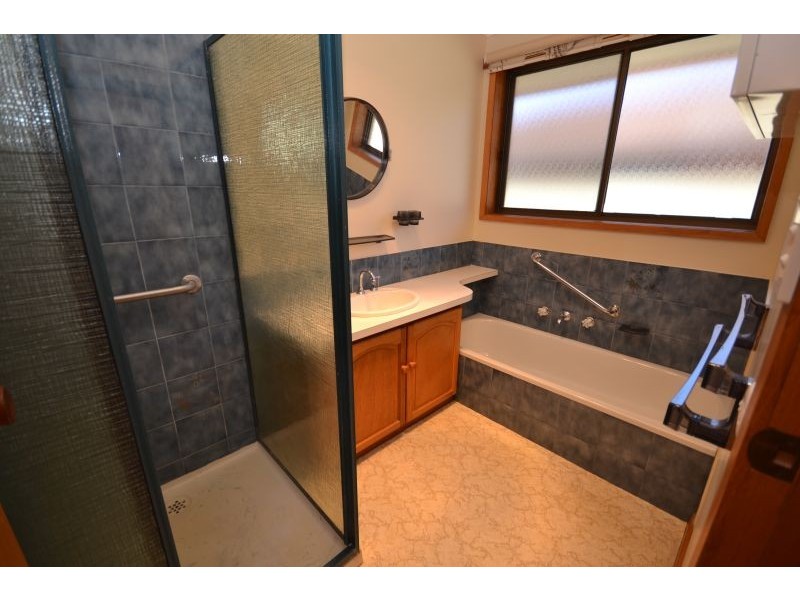 34 Cromwell Street, Sebastopol VIC 3356