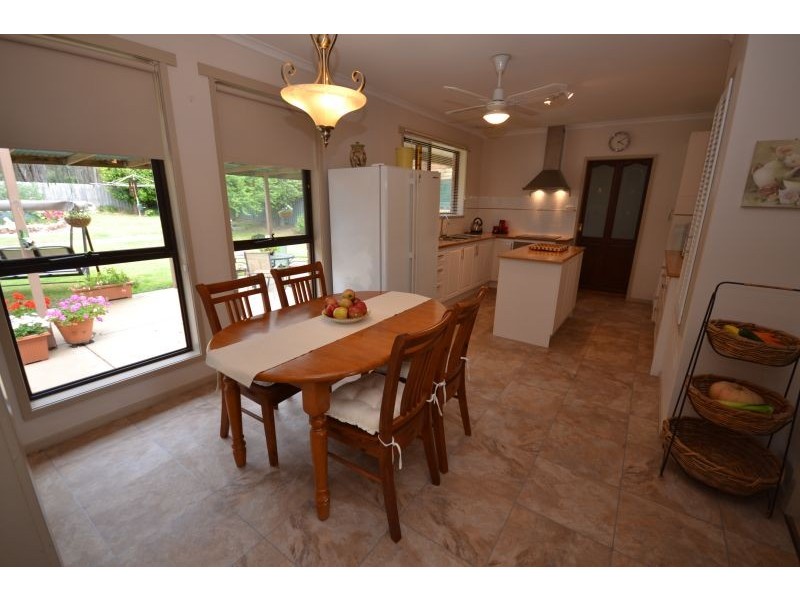 10 Caddy Drive, Creswick VIC 3363