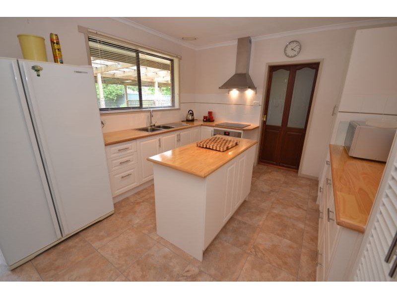 10 Caddy Drive, Creswick VIC 3363