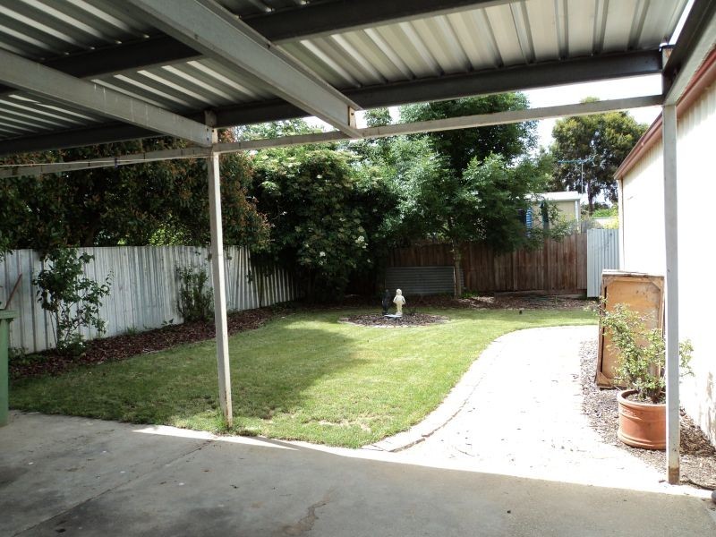 16 College Street, Wendouree VIC 3355