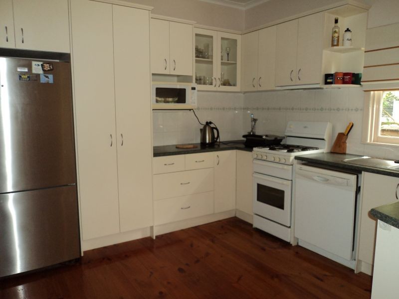 16 College Street, Wendouree VIC 3355