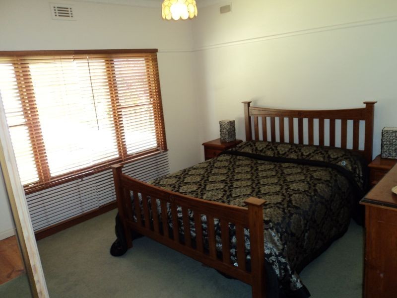 16 College Street, Wendouree VIC 3355