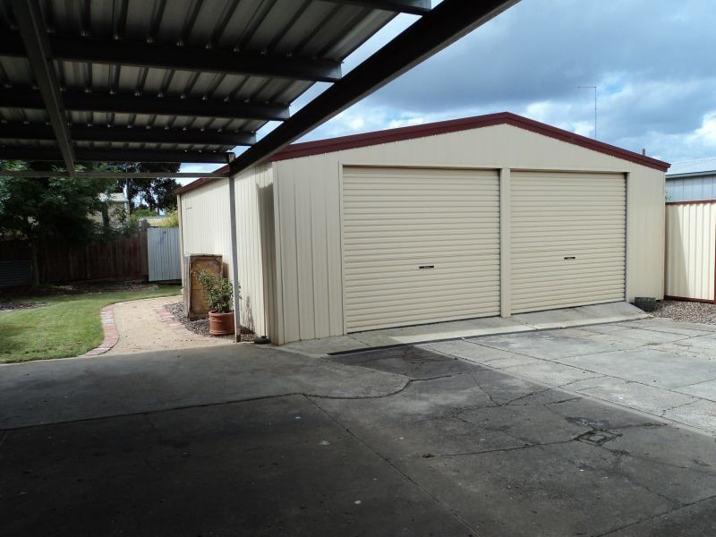 16 College Street, Wendouree VIC 3355