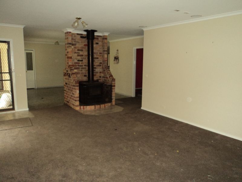 14 Parslow Road, Ross Creek VIC 3351