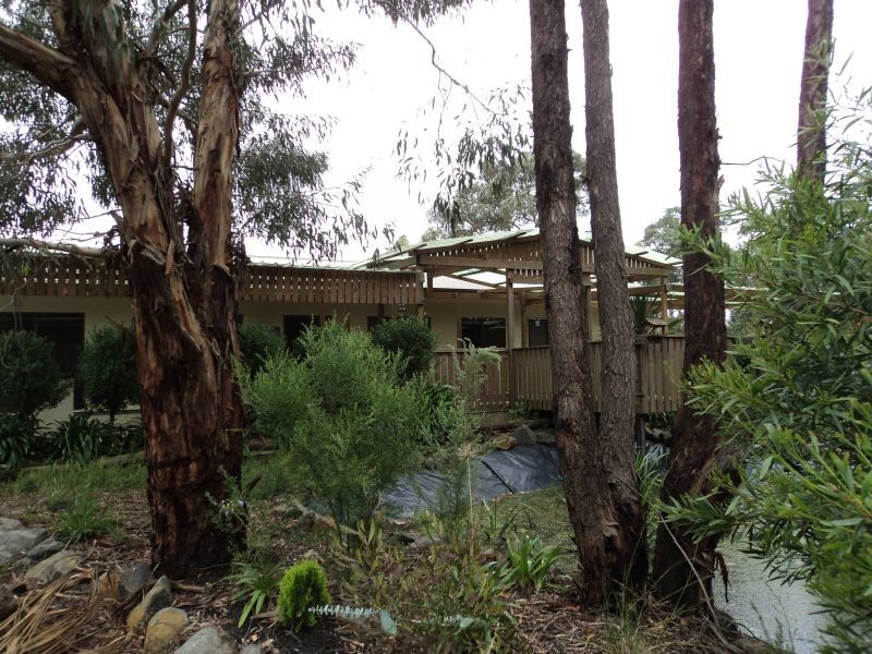 14 Parslow Road, Ross Creek VIC 3351