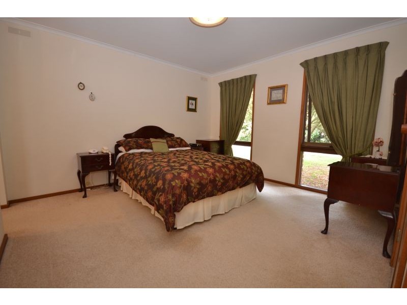 73 Sobeys Road, Napoleons VIC 3352