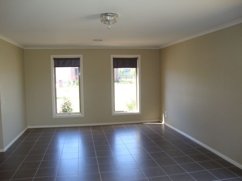 14 Lowry Crescent, Miners Rest VIC 3352