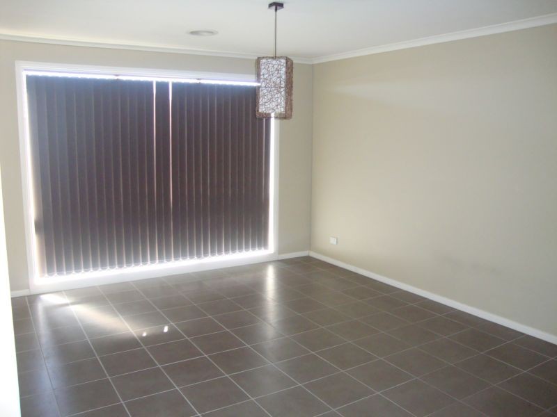 14 Lowry Crescent, Miners Rest VIC 3352