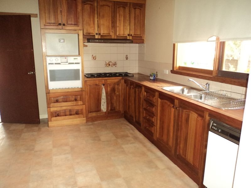 81 Neill Street, Beaufort VIC 3373