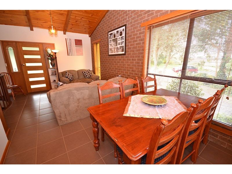 110 Church Street, Learmonth VIC 3352