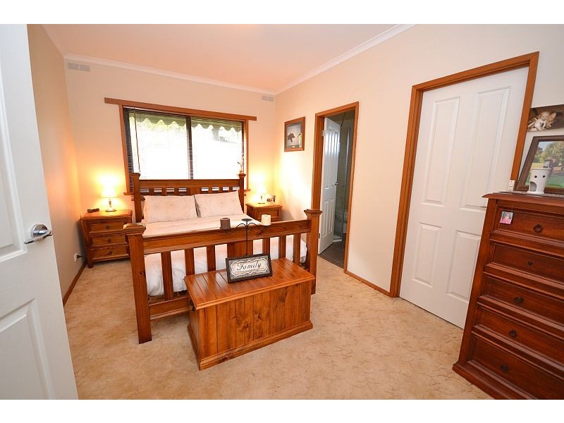 110 Church Street, Learmonth VIC 3352