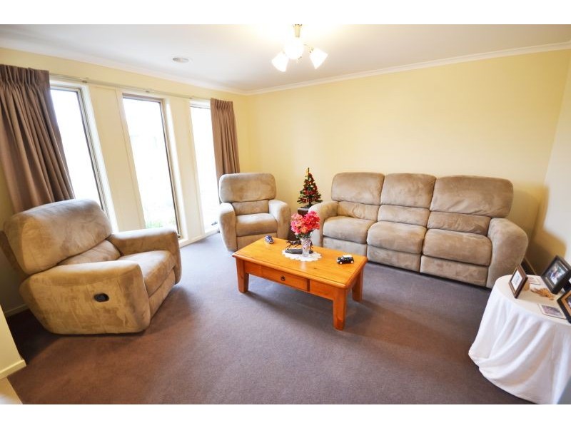 32 Grand Junction Drive, Miners Rest VIC 3352