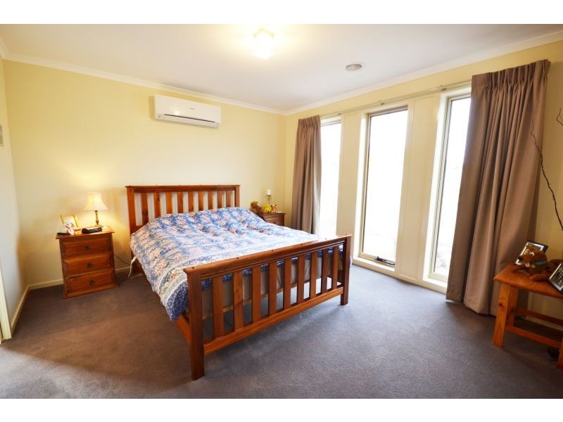 32 Grand Junction Drive, Miners Rest VIC 3352