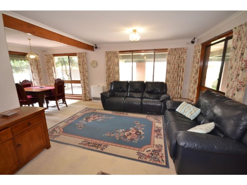 93 Grandview Grove, Wendouree VIC 3355