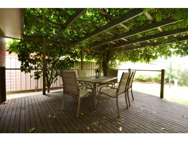 93 Grandview Grove, Wendouree VIC 3355