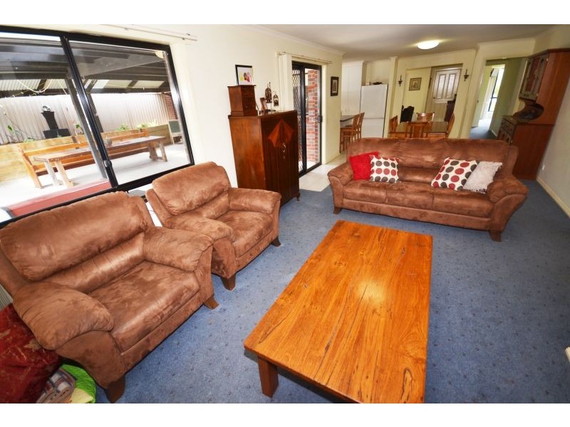 5 McAuley Drive, Brown Hill VIC 3350