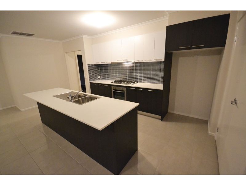 42 Chase Boulevard, Alfredton VIC 3350