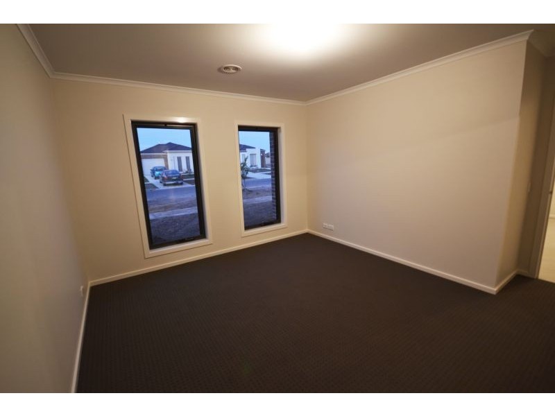 42 Chase Boulevard, Alfredton VIC 3350